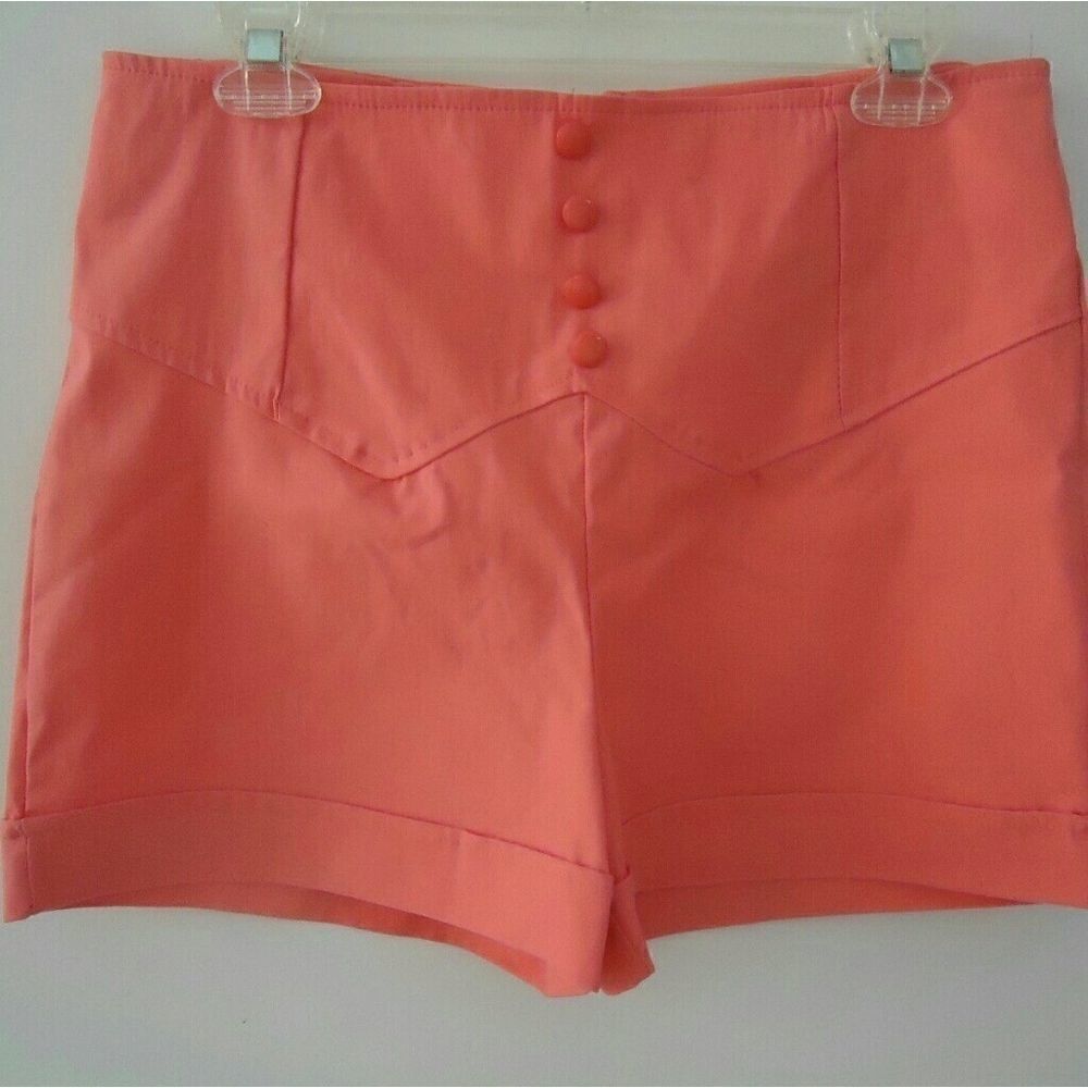 DGNY Stretch Close Fit Shorts Apricot Color Size Large USA Made